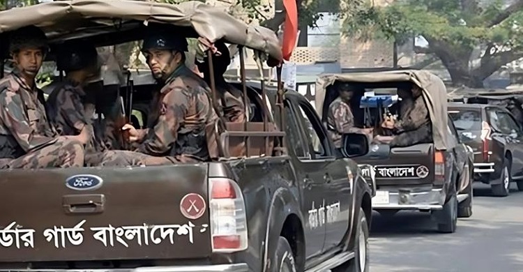 পোশাক কারখানার নিরাপত্তায়য় বিজিবি মোতায়েন
