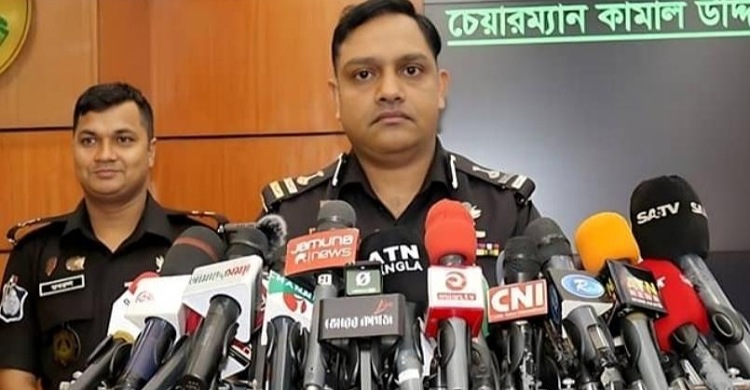 দূরপাল্লার গণপরিবহণ ও পণ্য পরিবহণের নিরাপত্তায় র‍্যাবের এসকর্ট