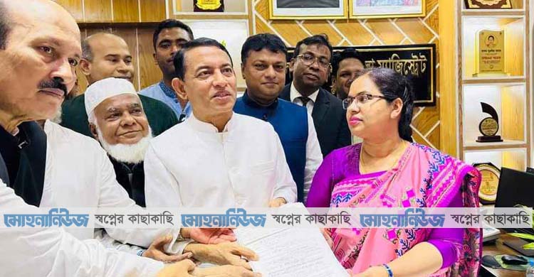 লক্ষ্মীপুর-২ আসনে মনোনয়নপত্র জমা দিলেন নৌকার প্রার্থী নয়ন