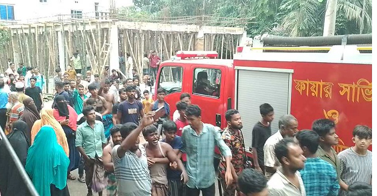 রায়পুরে সেপটিক ট্যাংকে নেমে লাশ হলো দুই যুবক
