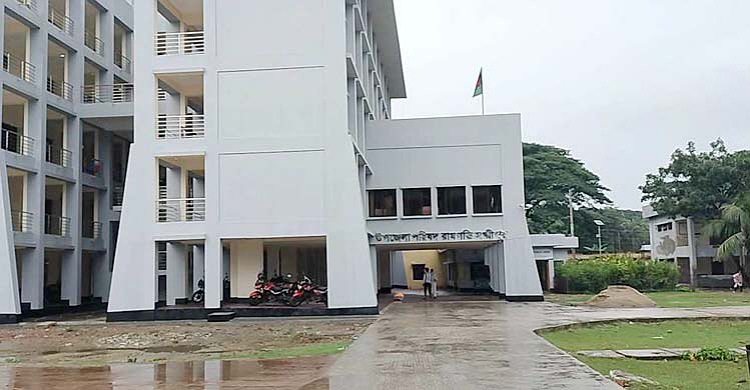 ঘূর্ণিঝড় রিমাল: বিদ্যুৎহীন রামগতি