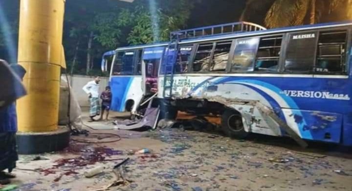 সিলিন্ডারে গ্যাস রিফিলের সময় বাসটি কেঁপে ওঠে, প্রাণ গেল ৩জনের